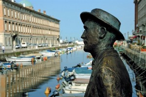 Itinerari-letterari-Trieste-statua-Joyce