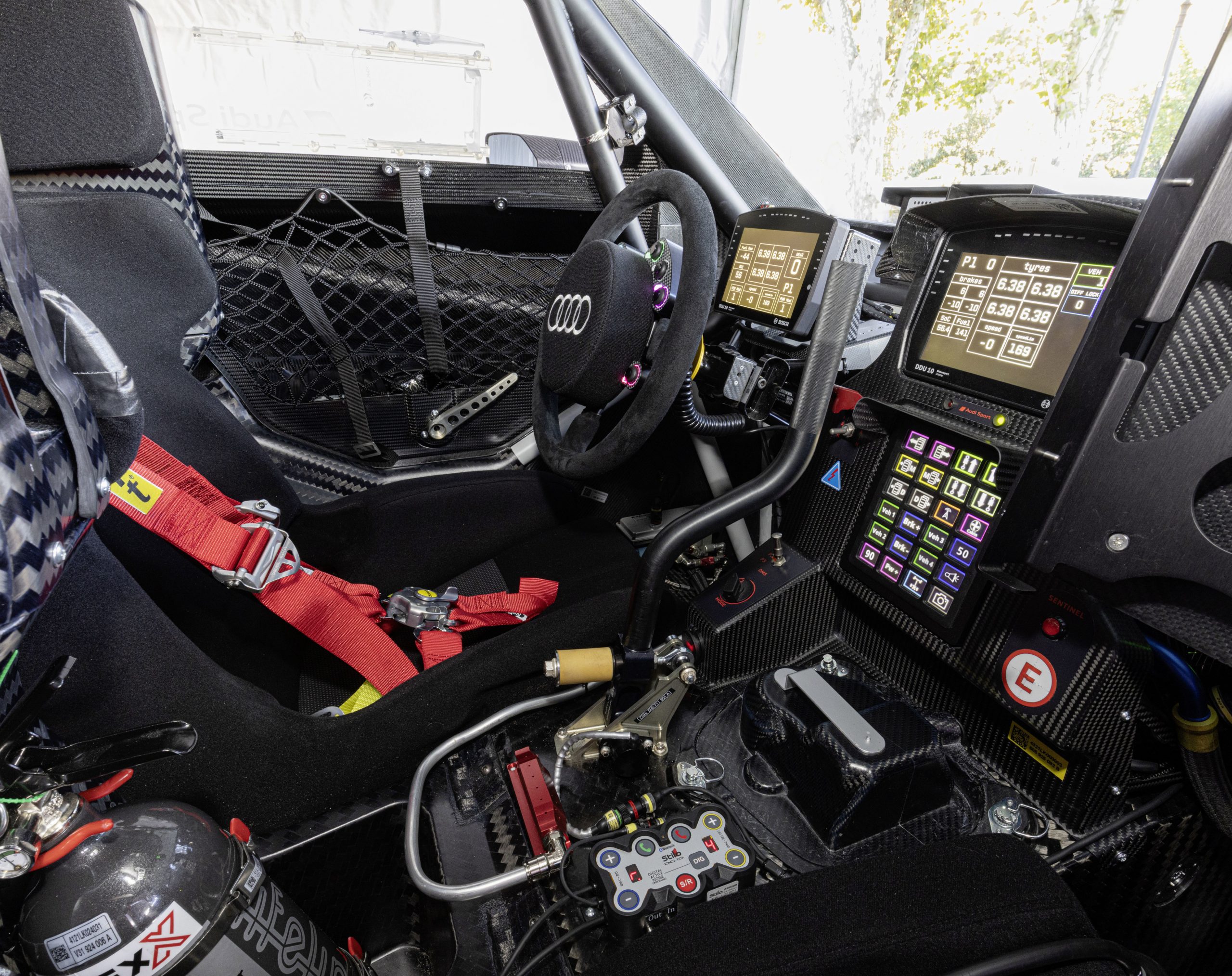 Audi RS Q e-tron, cockpit